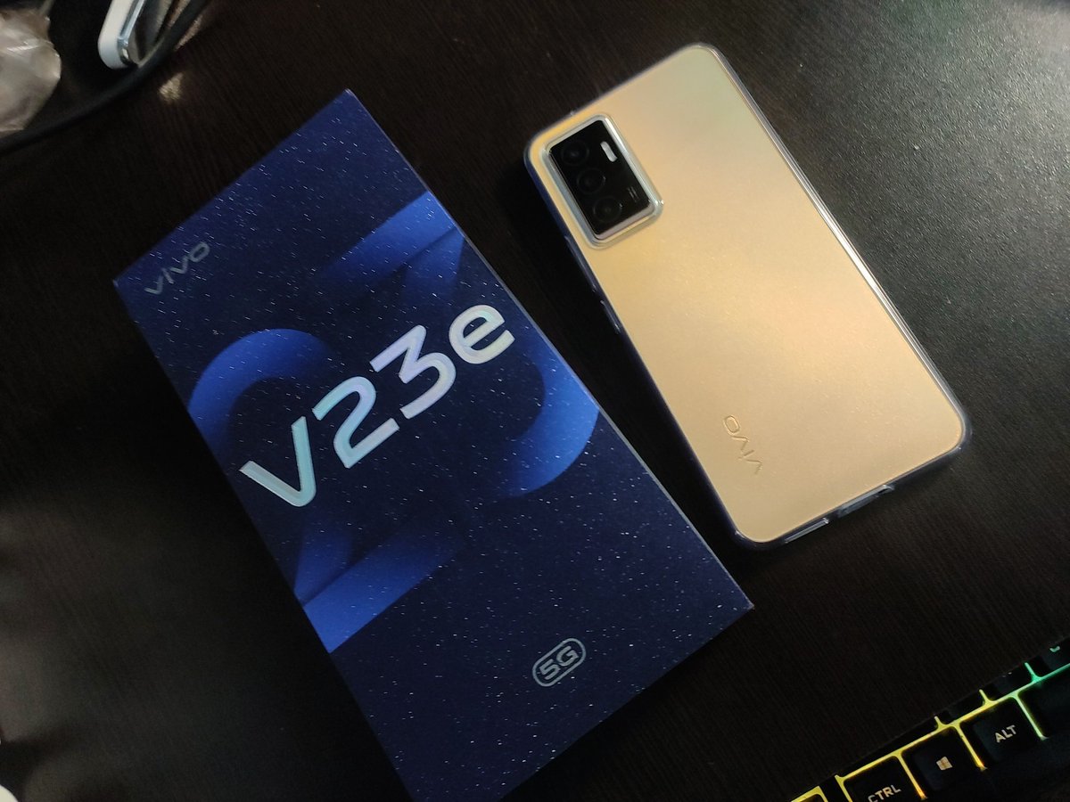 Thank you #NFTCommunity and my lovely collectors.. This is for you all! 
I am grateful to you and I am here to give the same support to the artists who deserve it! 

#motivation #KGM 💕