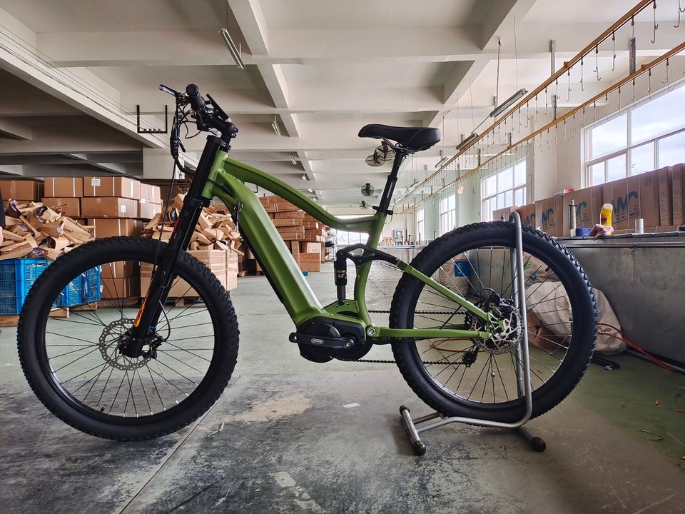 BYuanzhenyan's tweet photo. EBike 
HX-SLG01
Bafang mid-mounted motor 1000W, Shimano 10-speed transmission, hydraulic double shoulder front fork, hydraulic shock absorber, hydraulic seat.
#ev #ebikes #electricbike #ebikestore #ecobike #ebikelife #gogreen #ebikerental #emobility #greenmobility 🚲🚲🚲 https://t.co/2Kgn03ug6O
