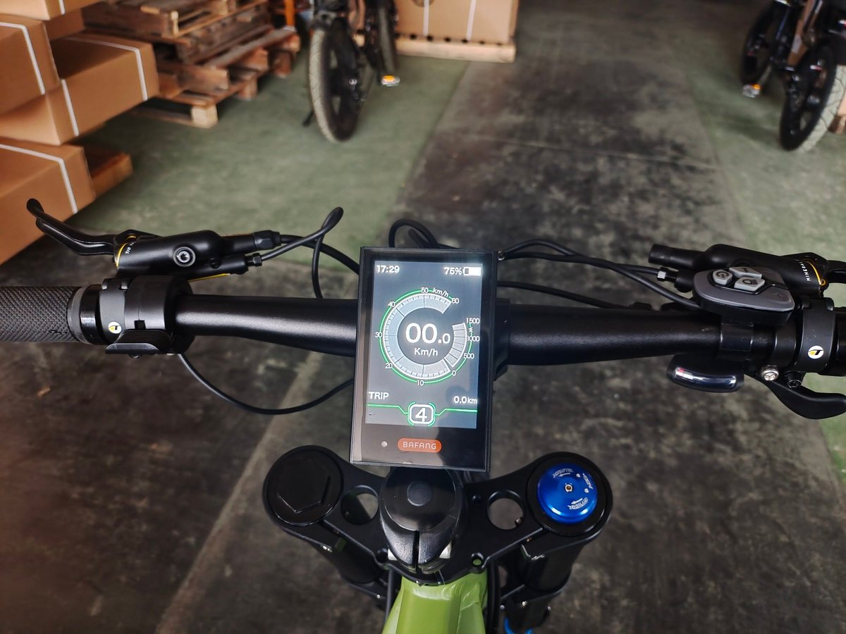 BYuanzhenyan's tweet photo. EBike 
HX-SLG01
Bafang mid-mounted motor 1000W, Shimano 10-speed transmission, hydraulic double shoulder front fork, hydraulic shock absorber, hydraulic seat.
#ev #ebikes #electricbike #ebikestore #ecobike #ebikelife #gogreen #ebikerental #emobility #greenmobility 🚲🚲🚲 https://t.co/2Kgn03ug6O