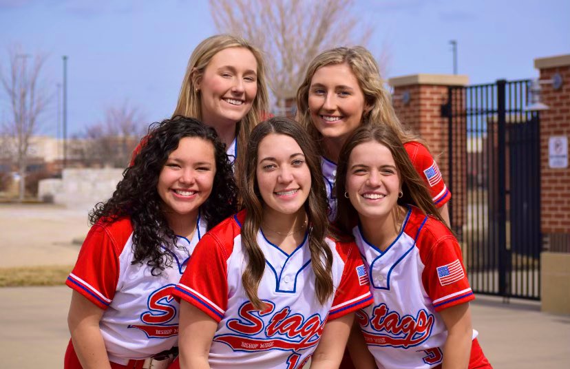 It’s finally GAMEDAY‼️ Stags will face Blue Valley North (DH) today at 4:00pm (Away📍BVDAC-Switzer) Let’s go to work ladies💪🏻#GoStags #IGWP