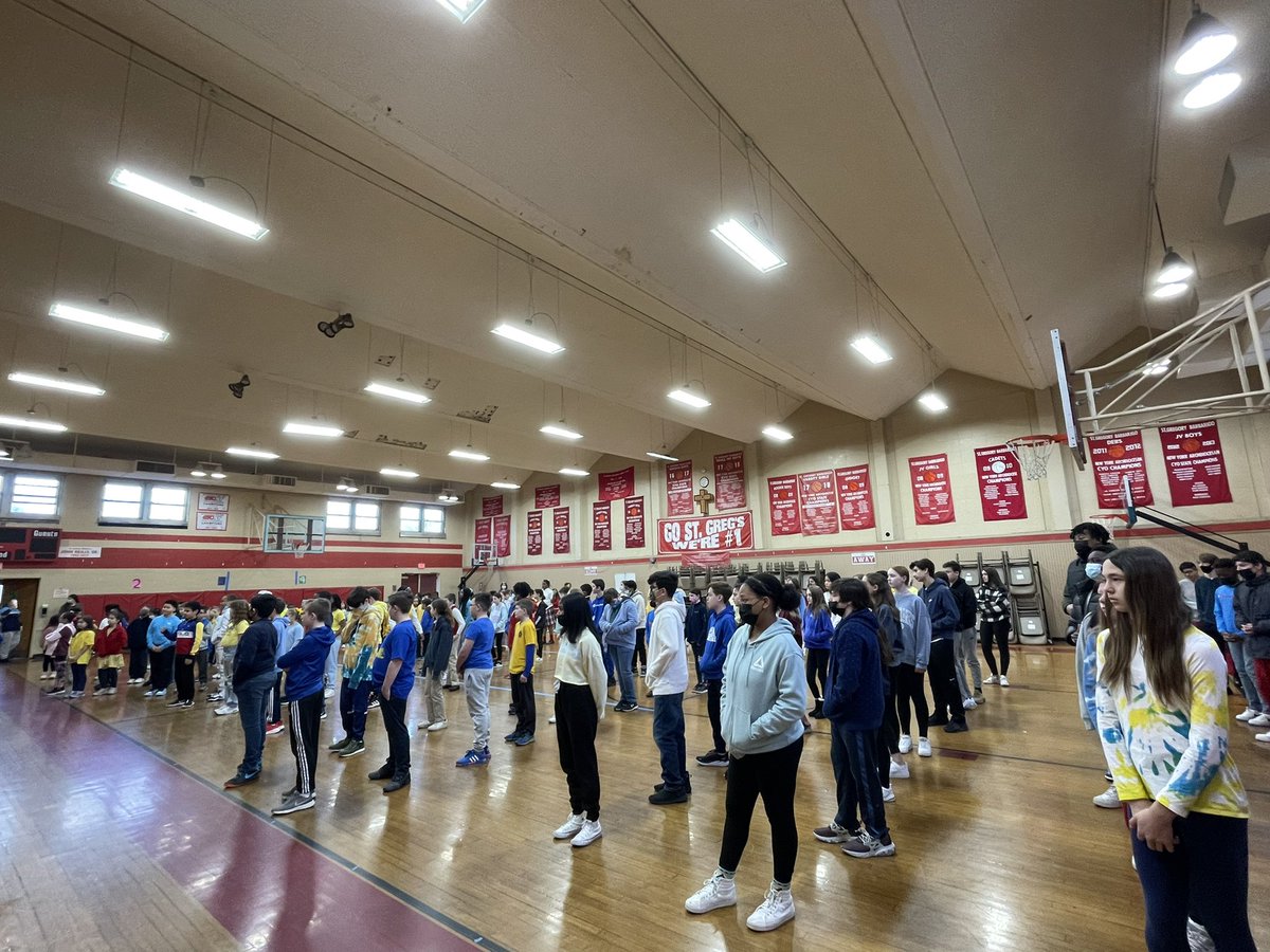 SGBschool's tweet photo. Day of Prayer for Ukraine #sgbstrong #csny4ukr #urkraine https://t.co/duLpdM8iyQ