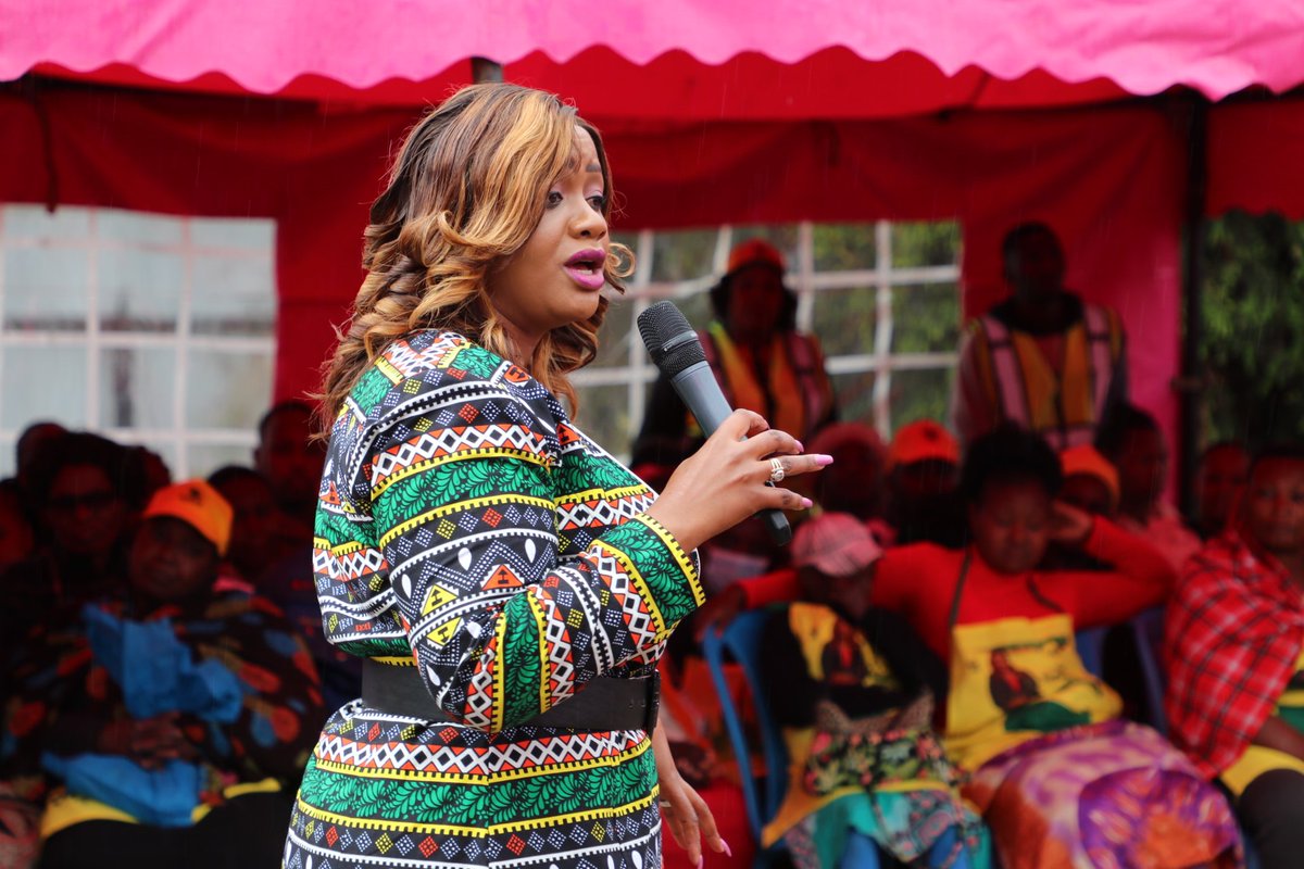 From our engagements ,I was able to elaborate Kenya Kwanza's economic agenda and the significance of the SME,s in bringing it to fruition.
#LaikipiaWomenRep
#KenyaKwanza