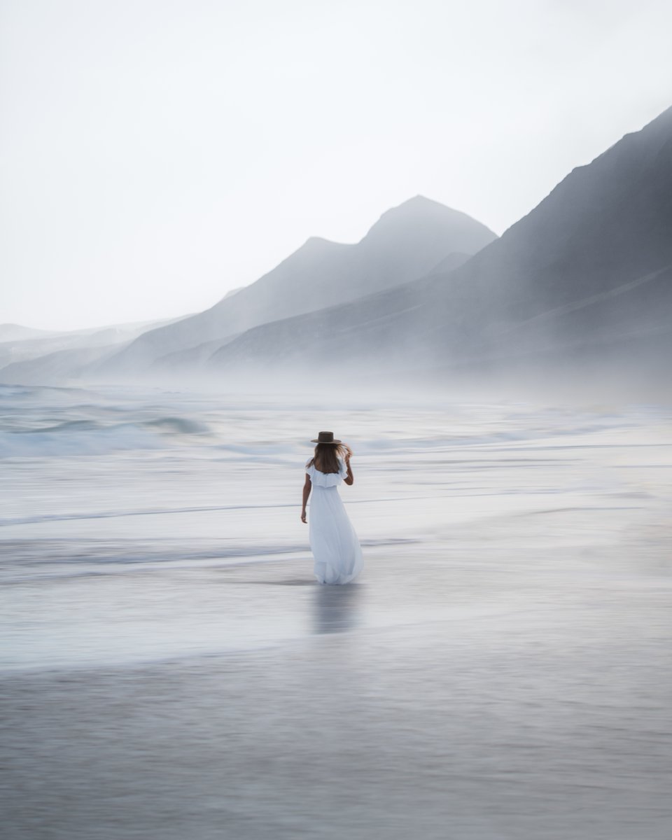 Gm Friends,

what are you up to this week?

A silent moment in time #3 of my upcoming collection
will be available on <a href="/opensea/">OpenSea</a> soon!
👇🏽👇🏽👇🏽