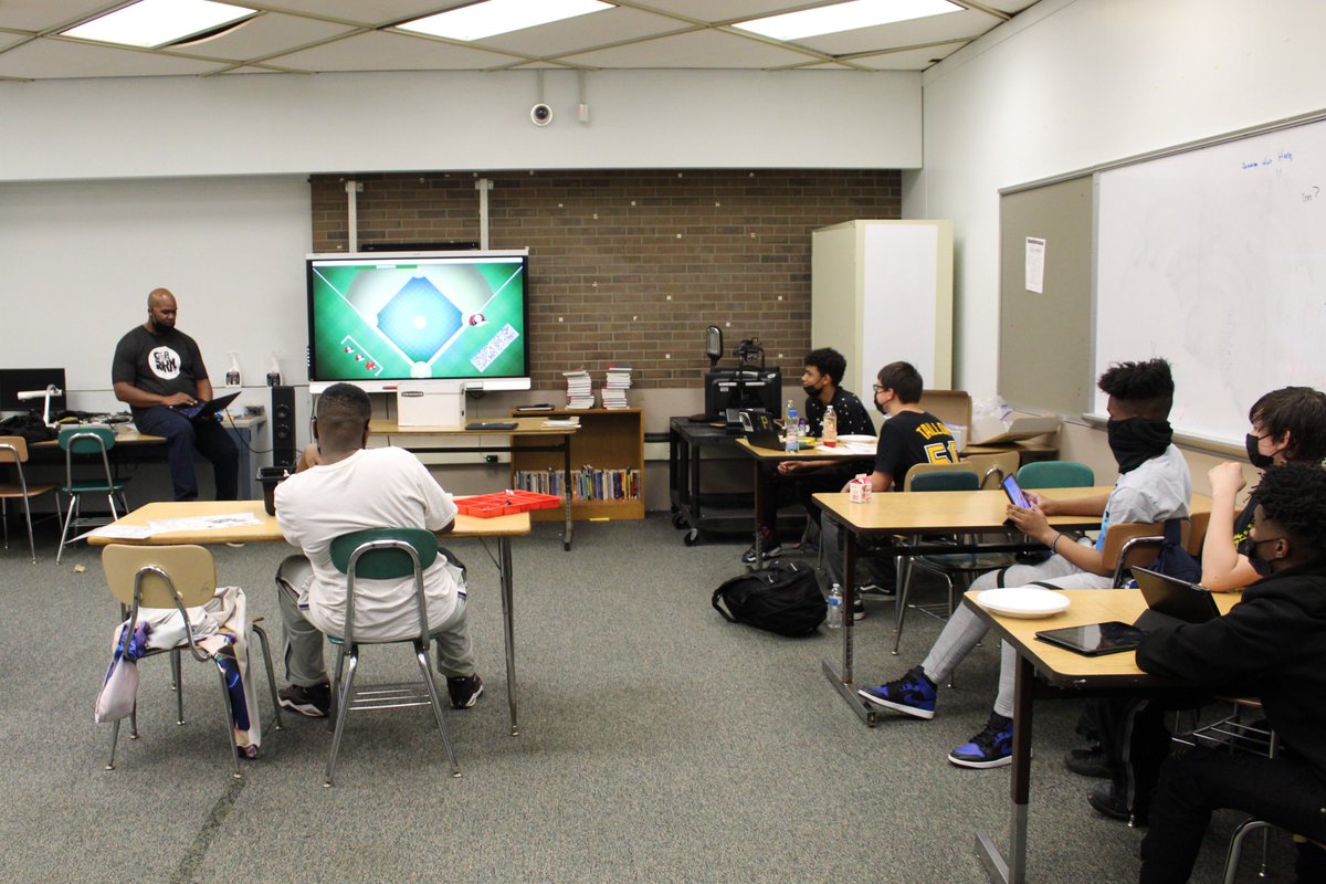 TriStateOffice's tweet photo. #sneakpeek of our 2022 Bridges of Good Works ... highlighting @JoshGibsonFoundation mentoring young men through their STEAM program & learning about Science, Technology, Engineering, Arts & Math!
🤩 @JoshGibson_1911 #tristatecares
#MotivationalMonday #mondaymotivation💪 https://t.co/UNNQKq0EO4