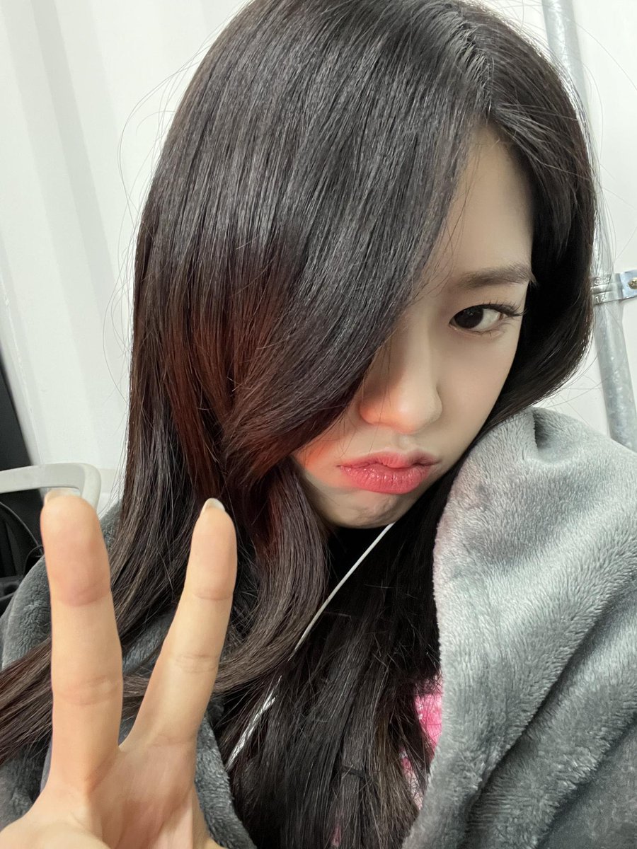 _kimfork's tweet photo. 뭐야 이 만우절 과거사진같은 오늘 사진은? ㅋㅋㅋㅋㅋㅋ https://t.co/hH6Tn0F7DG