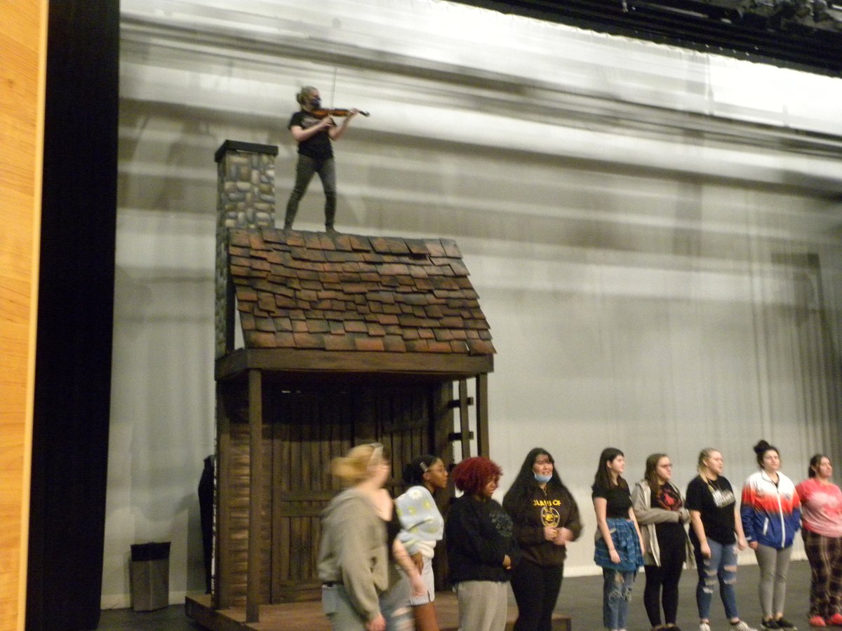 Come see Fiddler on the Roof at GMHS April 7-10! Tickets and more information are available here: onthestage.tickets/show/groveport…
#igtbac #supportlivetheatre