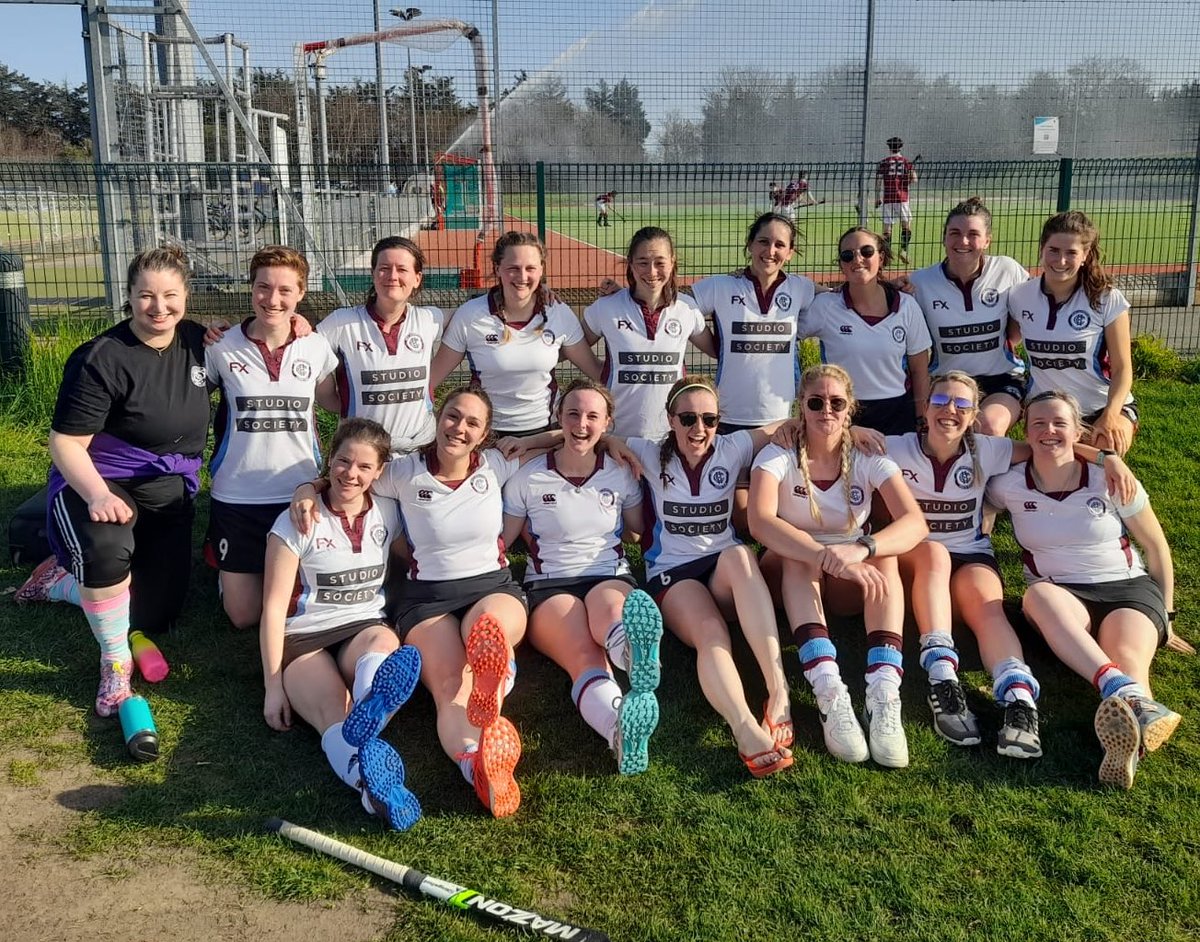 Another win in the London ☀️ this weekend: 3-1 against <a href="/RichmondHCSkip/">Richmond Hockey Club</a> W1s. <a href="/cathsmith57/">Catherine Smith</a>(2) &amp; <a href="/SuzReeves2/">Suzanna Reeves</a>(1) getting on the score board and securing 3 points and 3rd place in the league 🙌🏻