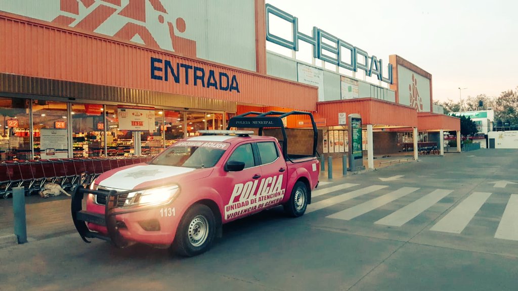 ☀ Buen día.

🚓 Desde primer hora del día iniciamos recorriendo diversas zonas del territorio #Xoxeño, con el fin de mantener el orden público y garantizar la tranquilidad de las familias #Xoxeñas.

Te deseamos ¡Excelente semana! 👊🏾

#XoxoEnPazySeguro #ProtegeryServir