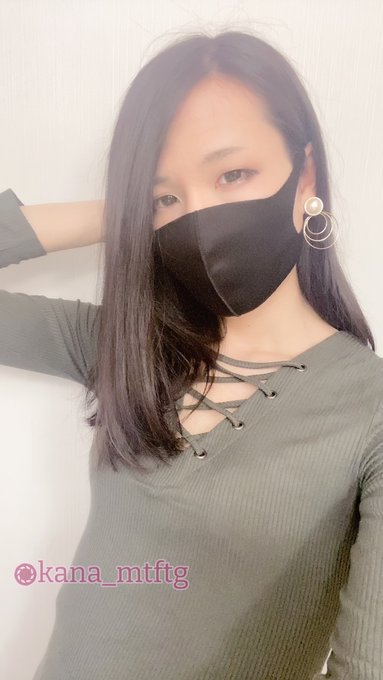 過去写を上げて承認欲求を満たす
#女装 