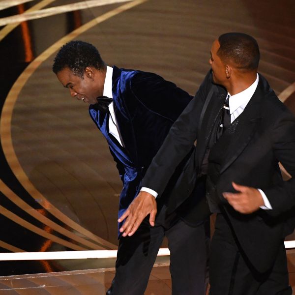 ComedyRiffs's tweet photo. In Chris Rock's defense, he did block it with his face. https://t.co/8ZCs92zDBM