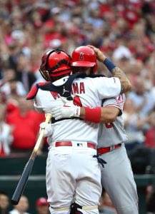 Marino_Pepen's tweet photo. Buenos días, mi Gente!!! Feliz lunes!!!

Albert Pujols vuelve a su casa #STLCards, donde nunca debió salir con un contrato por un año y $2.5 MM.

Ahora podrá planear un retiro digno de su estirpe como pelotero junto a Yadier Molina... 
👏🏻👏🏻👏🏻

Seguimos, Positivo y OK.

#MLB https://t.co/0kNIBoRSWs