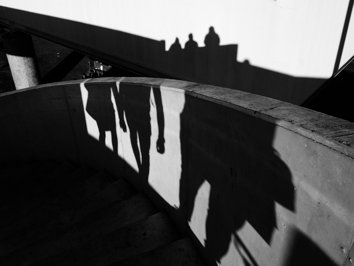 Hated streets. Hated streets. Улица ночью. Redlbur. Очередь за iphone 13.