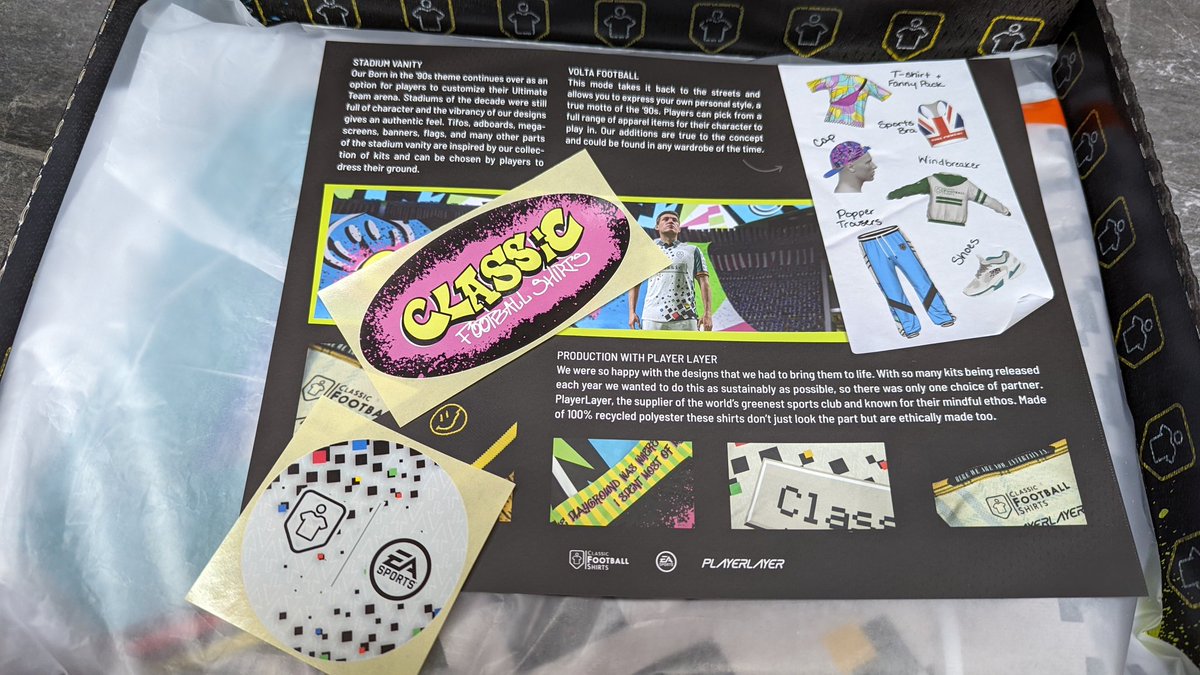 jacksonbosco's tweet photo. The whole package of this #classic95 shirt is just wonderful @classicshirts . Such a beautiful shirt. The detail is awesome. 😍 One to cherish forever. Thank you soo much !! @cfsldn @cfsmcr @PlayerLayer #90scollection #classicfootballshirt #CFS #Newfootballshirt #footballjersey https://t.co/Hkr9cMkkFm