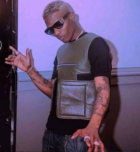 Al_aminWizkidFc's tweet photo. Sorry π #Teamsweetone @wizkidayo use to forget that song is on #MIL If he's not online, nah u make him remember the name sweetone in his Album https://t.co/7aHsG3zDN5