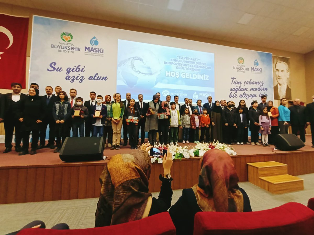 MASKİ 'nin düzenlediği "Su ve Hayat"' konulu resim , şiir ve kompozisyon yarışmasında ögrencimiz Anıl İnce mansiyon ödülü almıştır.Kendisini ve emek veren Nursel Karataş Hocamizi ve ailesini tebrik ederim.