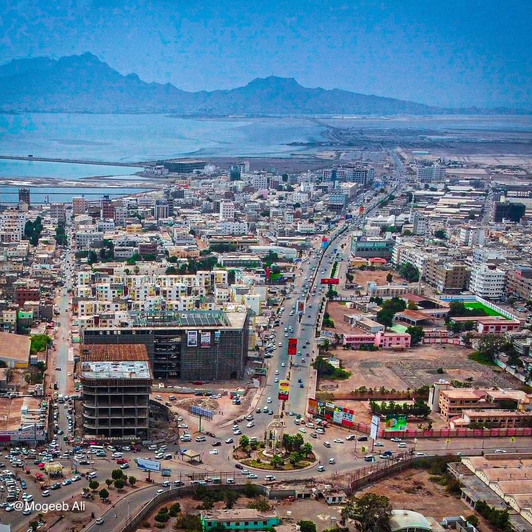 aden_insider's tweet photo. Al Mansoura city, a promising economic hub in #Aden  #South_Yemen.This city has been witnessing a rapid growth in small and medium businesses despite the war hardships.
Photo @MogeebAli74 https://t.co/ibVE50YCvo