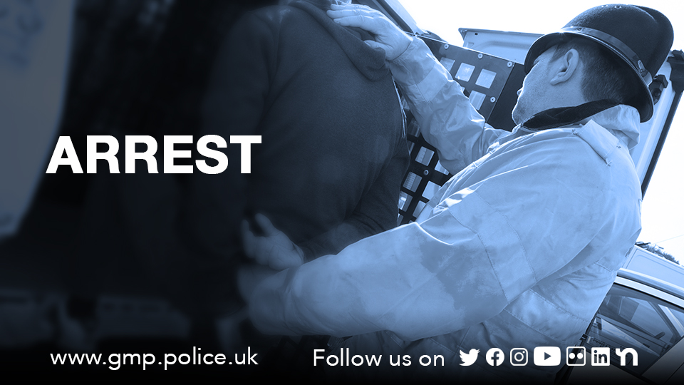 GMPTamesideUK's tweet photo. 12:45hrs - Final arrest of the shift for the District Tasking Team, after tracking him down in @GMPOldham
#TamesideDTT
https://t.co/AipfexbNVM https://t.co/HgiigWZdow