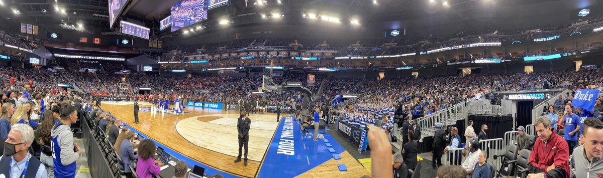 DrewChainzzz__'s tweet photo. An honor to be front row while sending Coach K to his 13th Final Four! #SightsOnSix https://t.co/deectnSzJ6