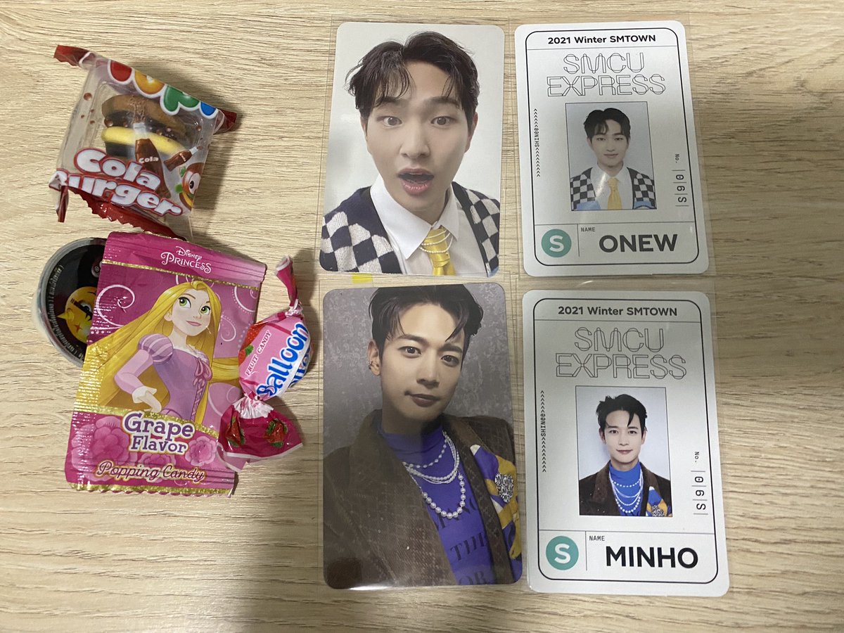 ForeverFive525's tweet photo. ได้รับของแล้วค่า มาถึงอย่างปลอดภัย ห่อดีมากๆ ขอบคุณสำหรับขนมด้วยค่า 💚 #leetyreview https://t.co/NlWfwImLpf