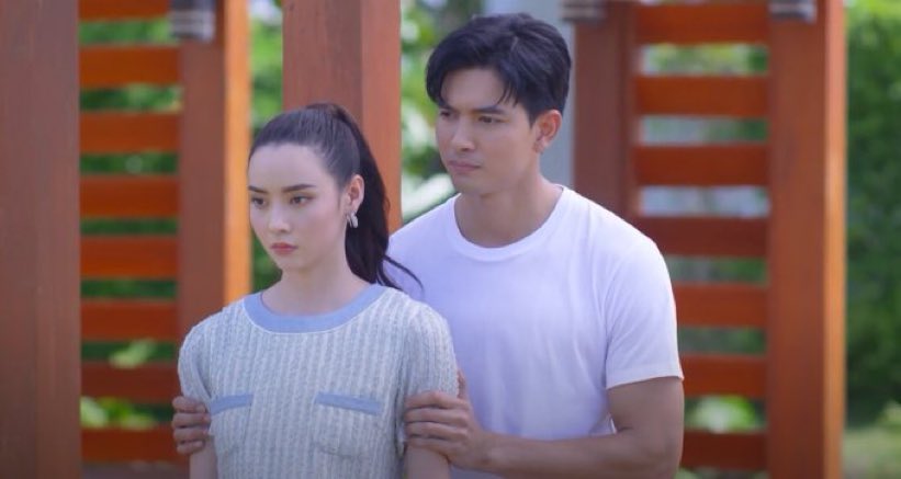 EUFANS1's tweet photo. ดีกันนะตัวเอง

THE IN-LAWS
#เขยบ้านไร่สะใภ้ไฮโซEP13 https://t.co/IDxVZfcFEi