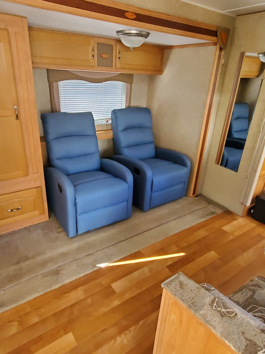 We took out the jack knife couch and added these 2 recliners. Best decision we ever made! Have you made changes to your camper?
.
.
#camper #rvliving #campingseason #Travel #traveltrailer #MondayMorning