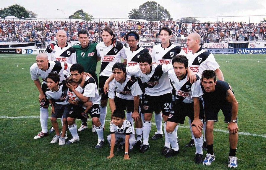 X \ Uruguay Football ENG على X: 2004 - Danubio Uruguayan league champions  for the 2nd time • Final: 1-0 v. Nacional 🥇 • Clausura: 🥇 • Sudamericana:  Preliminary 🔻🇺🇾 League Winners🔻