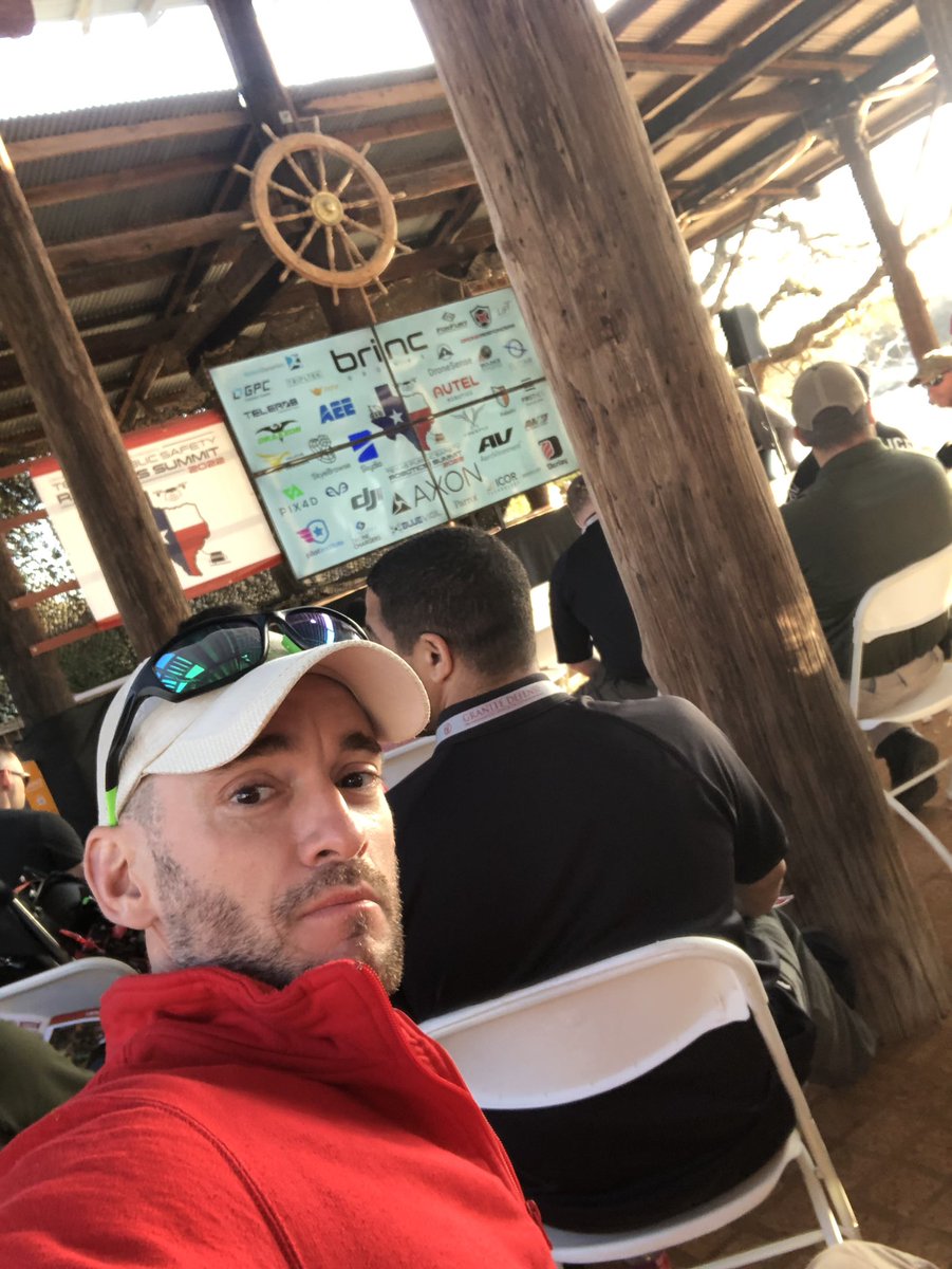 DronePompier's tweet image. Day 1 : ouverture du Texas UAS Public Safety Summit. 3 jours d’entraînement #drone dans un énorme ranch au Texas. Événement tres impressionnant !! #uas #TXpsrobots