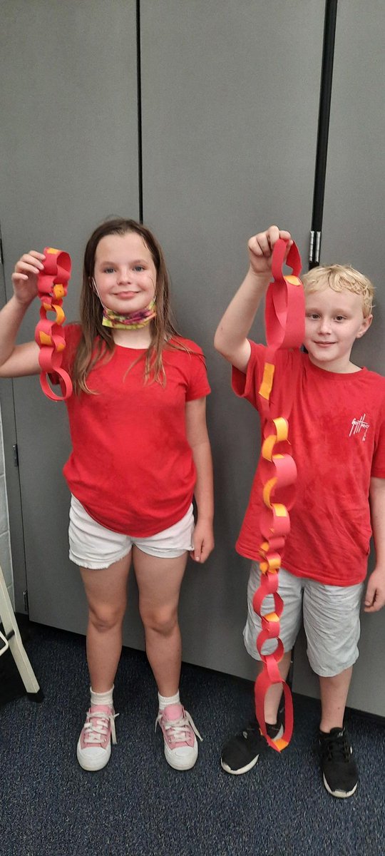 PCS_ElemMath's tweet photo. Real-world math in action at Seminole Elementary! These 2nd graders practiced measurement skills in the Paper Chain #STEM challenge as they design (&amp; redesigned!) to make the longest chain w/ only 1 piece of paper.

#PCSstem @PCS_ElemSTEM https://t.co/XJq1OzXQJV