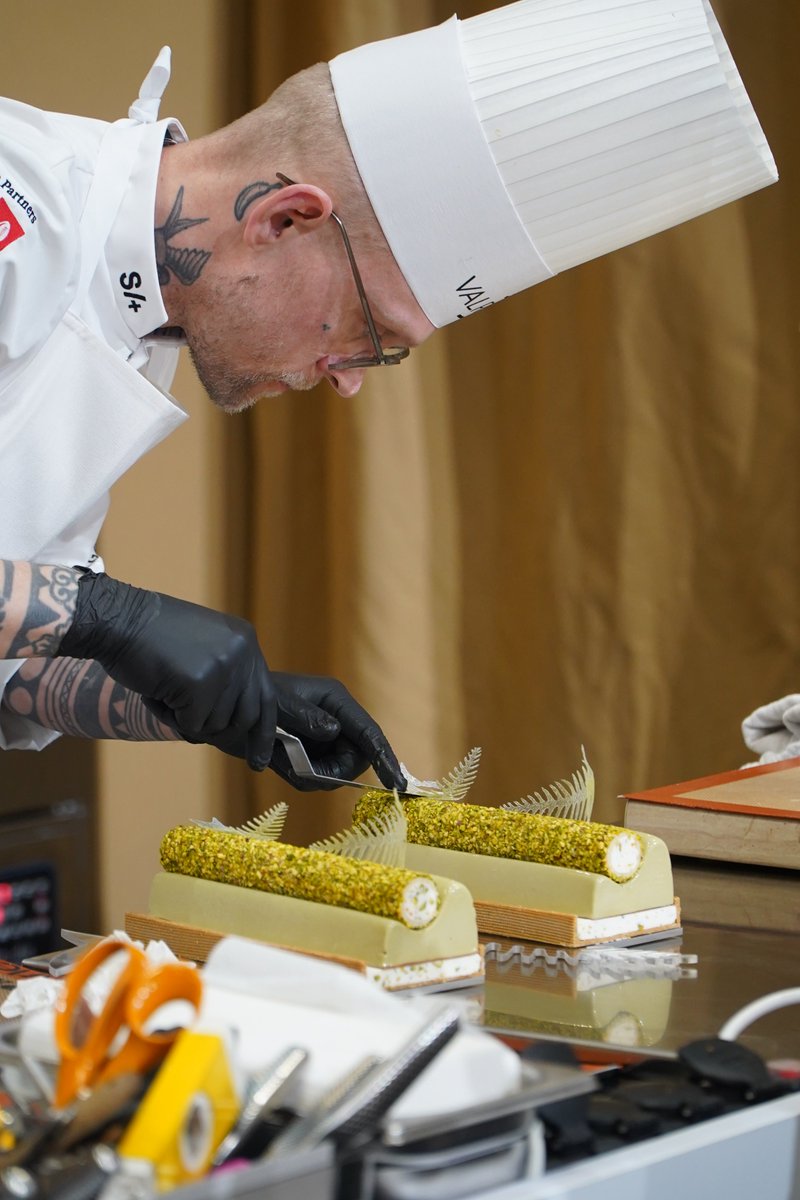 CMP_Lyon's tweet photo. ↪️ A look back at the European Pastry Cup 2022 through the eyes of team 🇸🇪 Sweden with 🍫 Kalle BENGTSSON (chocolate candidate) and 🍰 Frida LEIJON (sugar candidate)
#EuropeanPastryCup #PastryLove #PastryAddict #Paris #Competition #ChefsCompetition #PastryChefs https://t.co/cklspCeXPA