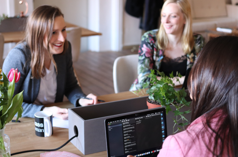 q__people's tweet photo. Are you taking a proactive approach to talent acquisition? 

Take a look at our latest blog: https://t.co/hvY6v9pSdD  

#HRissues #talentacquisition #recruitment #talentmanagement  #warfortalent https://t.co/0uAIva2uDu