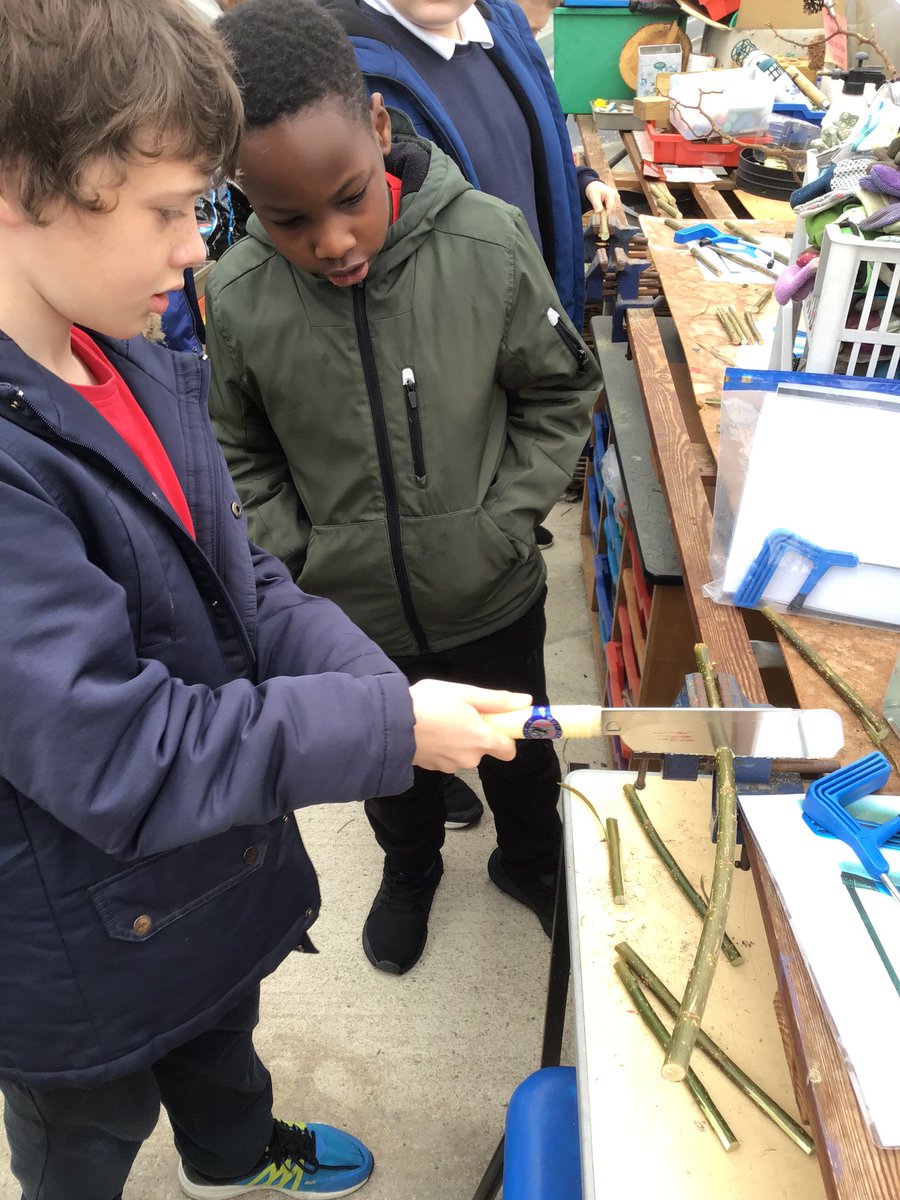 easterside_a's tweet photo. Some of our Year 5s have been using tools today as part of a Thrive session with Mrs Coates and Mrs Wilkinson. #EastersideThrive #EastersideDT #EastersideOutdoors https://t.co/tRqMBX71T6