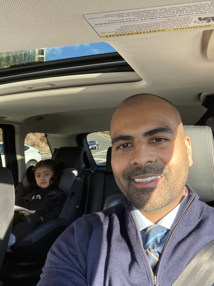 Stuck in DC traffic this morning. 

But the sun’s shining, my little lady is excited about a new school week and I was missing home, so put on my <a href="/BoschOldBoys/">Rondebosch Old Boys</a> tie as a reminder of where I come from and who I represent. 

We move! 

Altius et Latius!