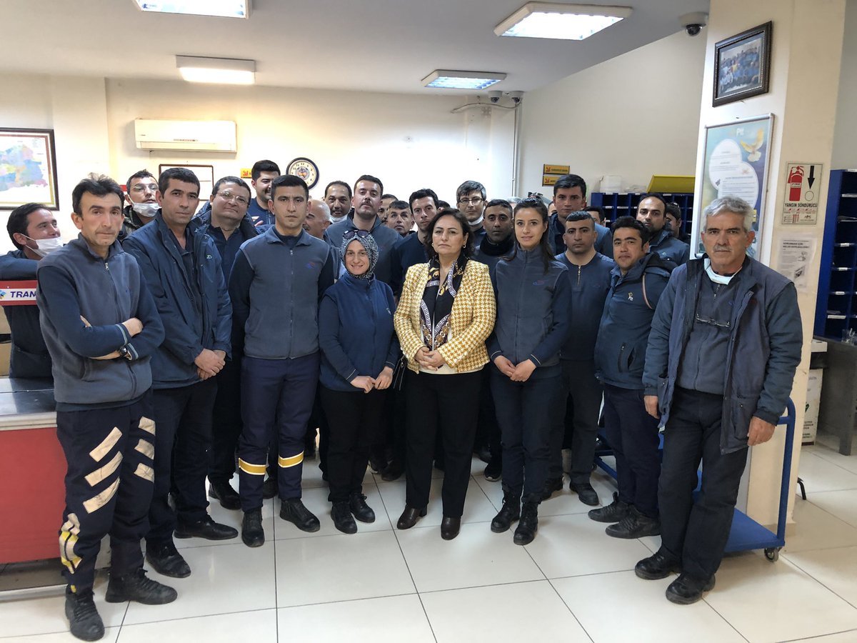 muzeyyensevkin's tweet photo. Adana Yüreğir PTT Dağıtım Merkezi’ndeki emekçileri ziyaret edip sorunlarını dinledik. Çözümü için çaba sarf edeceğiz. https://t.co/YWJ06j6v0g
