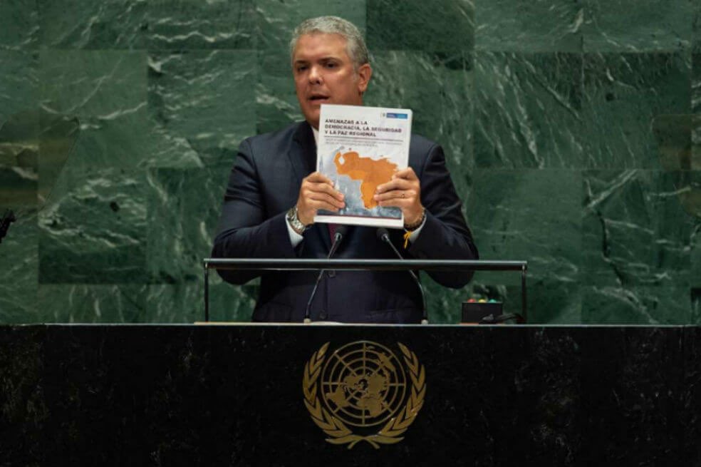 CesarPachonAgro's tweet photo. Hoy se aprueba licencia de Fracking en Colombia mientras hace unos meses este “presidente” decia en la ONU que la defensa del medioambiente era su prioridad.
Más falso que uribismo disfrazado https://t.co/gnnhIhFBFa
