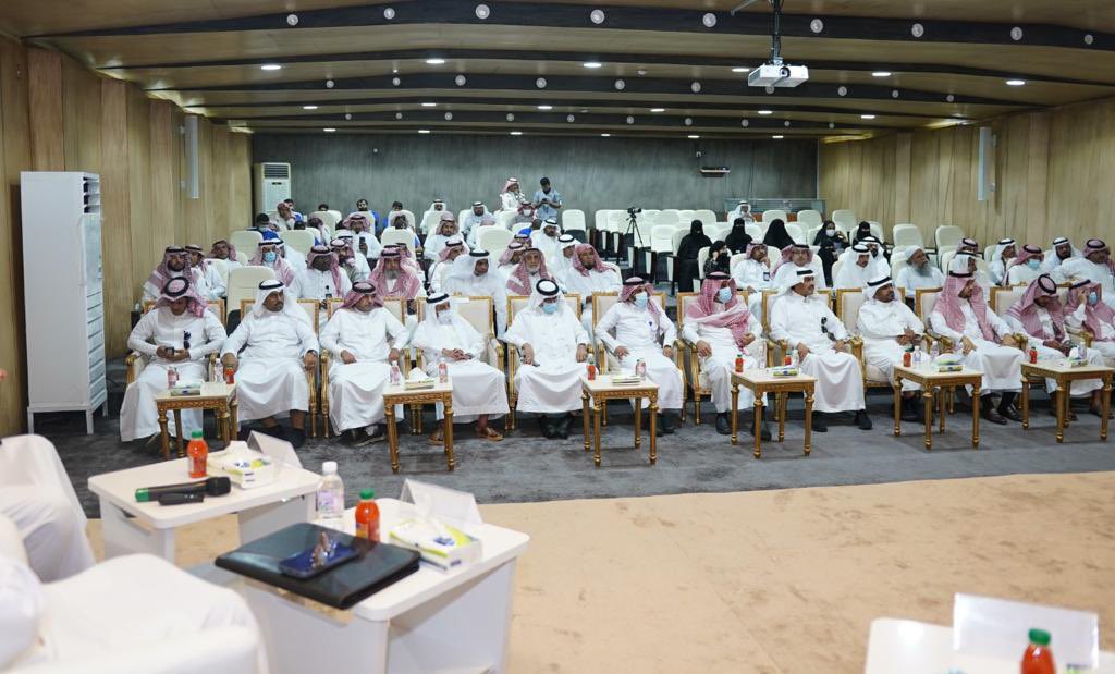 ALMIKHWAchamber's tweet photo. برعاية من محافظ المخواة أ.غلاب بن غالب أبو خشيم وحضور سعادة وكيل الأمين للبلديات وسعادة رئيس مجلس إدارة #غرفة_المخواة وعدد من مدراء الإدارات الحكومية والمهتمين بالتراث العمراني أقيمت ورشة "التراث العمراني بمحافظة #المخواة "تنوع وثراء " 
#المخواه_تاريخ_وحضاره https://t.co/zffYWu2z1S