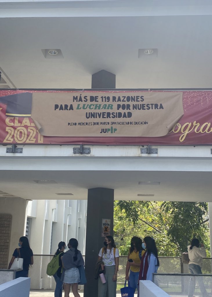 JUPIPRP's tweet photo. "Mas de 119 razones para luchar por nuestra universidad" 

Nos vemos el miércoles en el pleno estudiantil. 
📍Facultad de Educación 
⏰ 5pm https://t.co/2cRhco5itj
