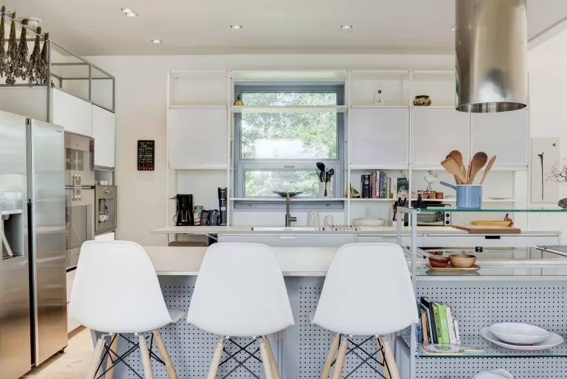 BrickU's tweet photo. 10 ways to create a sustainable kitchen in your #NYC apartment or brownstone with tips from @EcoOptimism @FontanArchitect &amp; @TurettCollab #improve #renovate #sell
https://t.co/PM0pb0WI90 https://t.co/fs5SgZqt7b