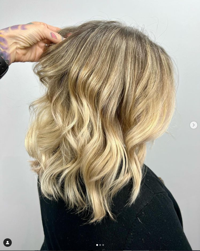 MyRockItStudio's tweet photo. Birds are chirping, the time is right, it’s getting warmer!! Oh yea SPRING IS IN THE HAIR 💥 🌷 💥
If I want amazing lift I go to @megix10 lift 9 and @olaplex to protect my blondes. Her hair is getting so much better with the help of @malibucpro and @olaplex https://t.co/mIGOTfIe7i