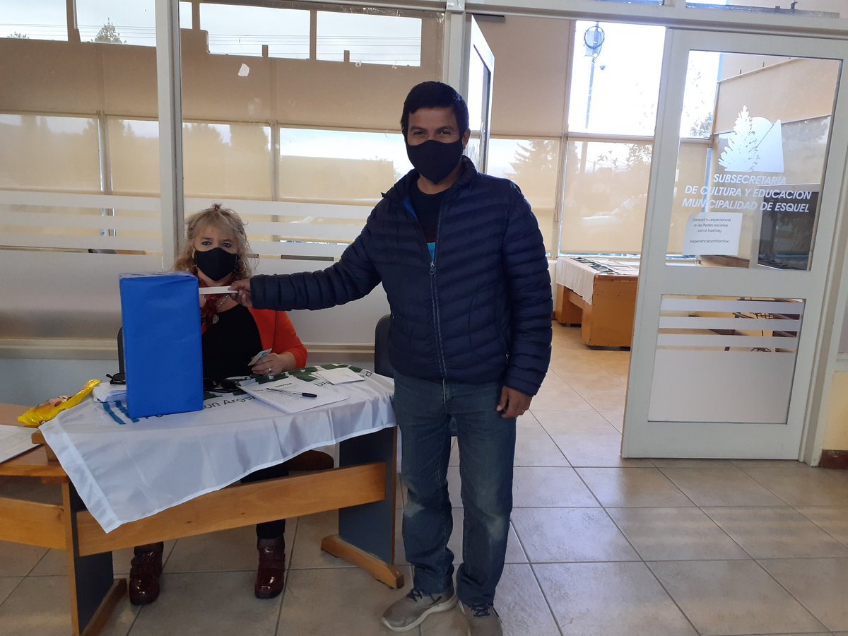 #Elecciones Afiliados al Sindicato de Prensa de Esquel renuevan comisión directiva <a href="/rociodavel/">Rociodavel</a> <a href="/PrensaFATPREN/">FATPREN</a> <a href="/JorgeNaon/">Jorge Nestor Naon</a> <a href="/CarlaGaudensi/">Carla Gaudensi</a> <a href="/mariano1807/">Mariano Romero</a> <a href="/Dana_Arce/">Daniela Arce</a> <a href="/adatasur/">ADataSur</a> <a href="/chubut_sindical/">Chubut Sindical</a>