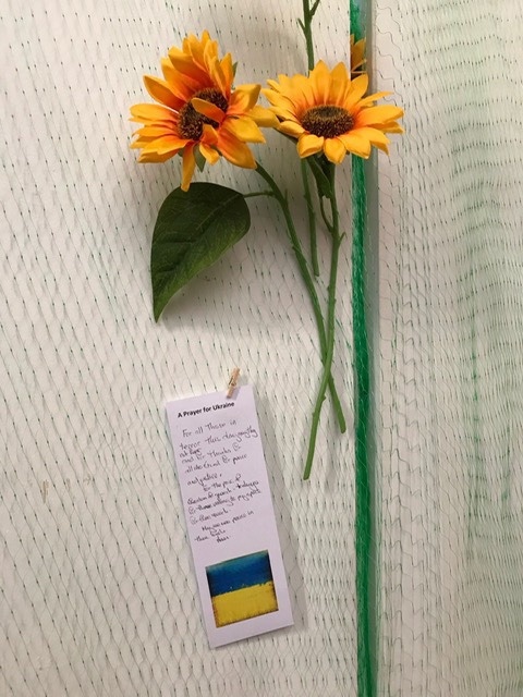 bathabbey's tweet photo. 🙏God of peace and justice, hold &amp; protect all Ukrainian men, women &amp; children, and open our hearts in welcome &amp; support #PrayForUkraine 🇺🇦

Join us as we pray, as we support the work of ‘Sanctuary’ &amp; make a donation to Ukraine. #WeCanDoMoreTogether @BathWells @Tauntonbish https://t.co/WST5k3C8X7