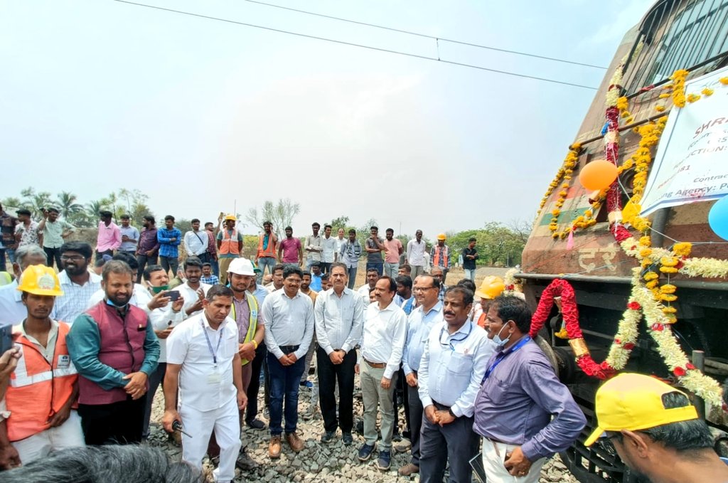 Today CRS/Southern Circle  inspected the Railway Electrification work from Ghatprabha to Kudachi (48.181 RKM) stretch on Londa - Miraj line of SWR  covering 4 block sections. Speed  trial with Electric locomotive has been completed successfully at a max speed of 110 kmph.