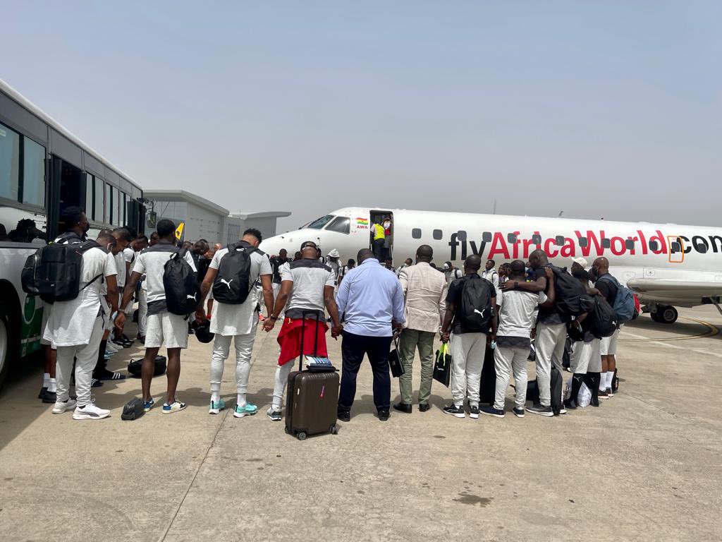 GhanaBlackstars's tweet photo. Safe and Sound in Abuja🛬🇬🇭
#BringBackTheLove #BlackStars #GoBlackStarsGo #GoGhana #WCQ2022  #NGAGHA https://t.co/Jv2sdsWQig