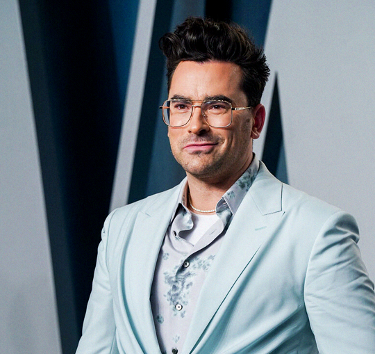 danlevythinker's tweet photo. there's a reason why dan levy is always on every best dressed list https://t.co/iByp3C6lDV