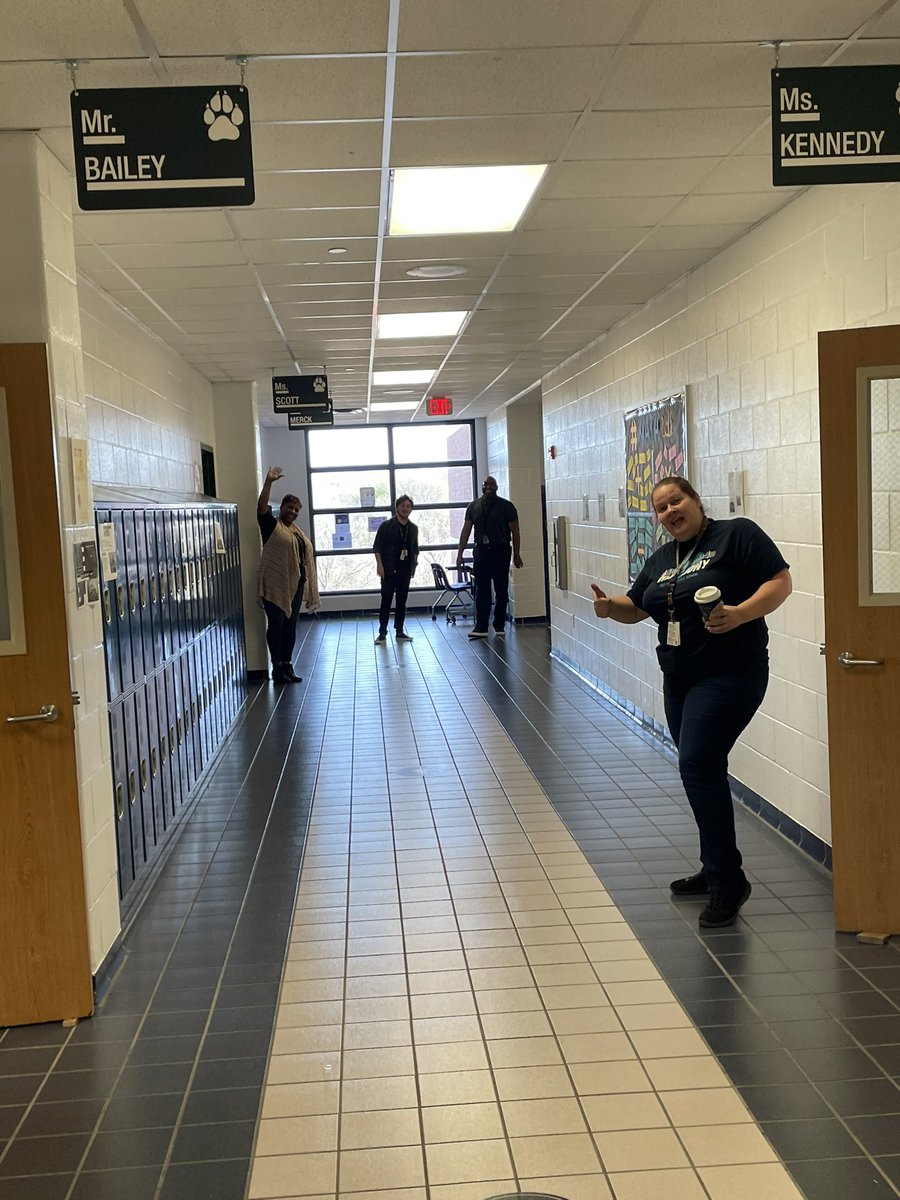 mrschapmanedu's tweet photo. @PolkMSPanthers educators continue to #leadtheway for our #leadthewaychallenge as 8th grade team greets students on hallway duty! Way to #leadtheway 8th grade! @KOSullivanCFB https://t.co/tPxDY4mozg