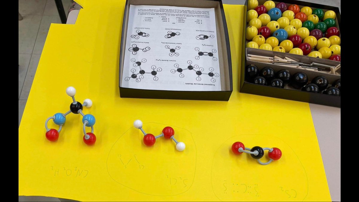 AllJakeman's tweet image. Our Chemistry students are hard at work making molecular structures 🧬

@NLESDCA 

#Chemistry #MolecularStructures #highschoolstudents #learningisfun #scienceisfun