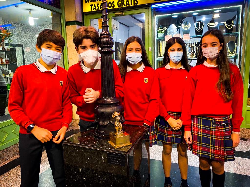 ColegiosElValle's tweet photo. Los alumnos de #2ESOB han podido disfrutar de la zona de Ópera como parte del #proyecto 👉 Soy Leyenda #ColegiosElValle #Madrid #VB #ElValle #AprendizajeBasadoenProyectos #ABP https://t.co/o4rEtl5HAd