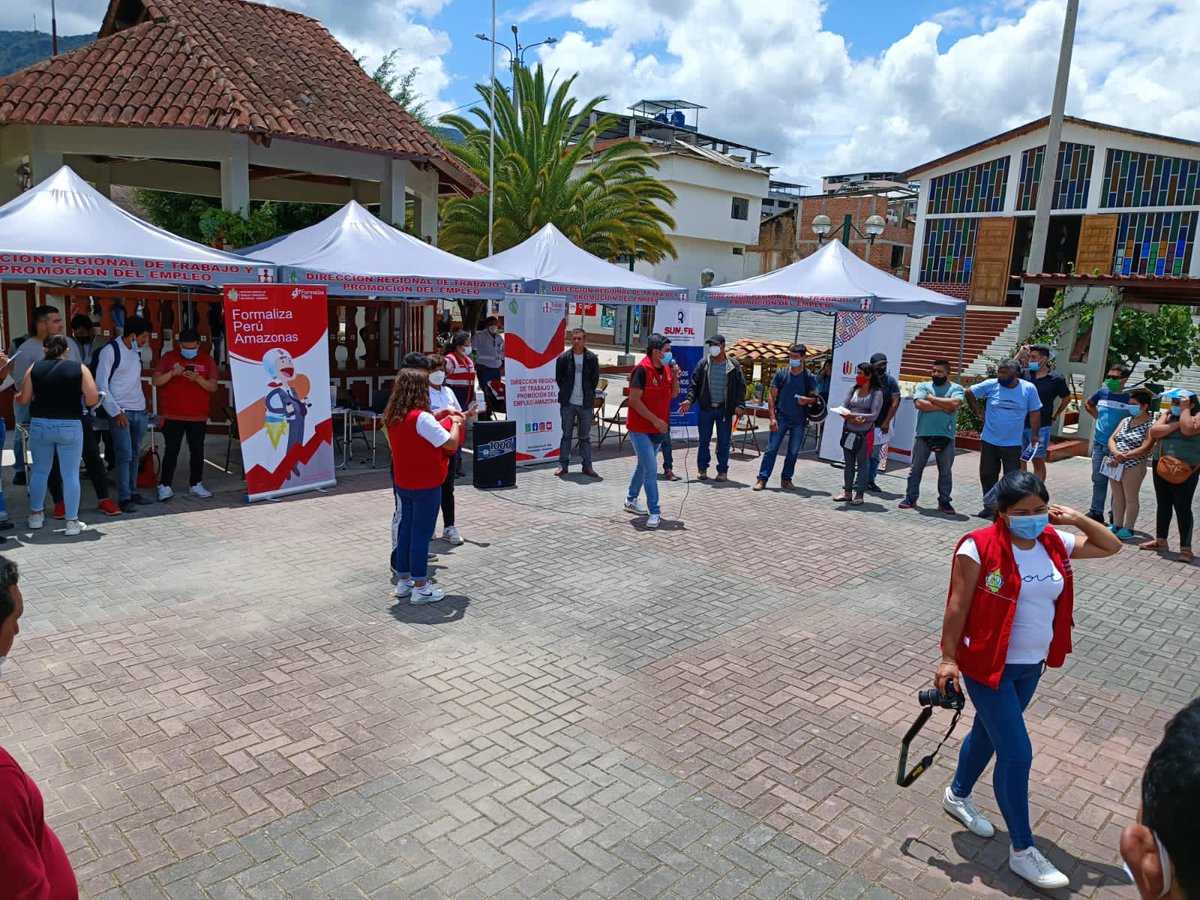 SunafilPeru's tweet photo. 📍#SUNAFILEnRegiones |
✅En #Amazonas, en trabajo artículado con la #DRTPE, #DIREPRO e @IndecopiOficial, realixamos una feria de orientación en el parque principal de la ciudad de San Nicolas, provincia Rodriguez de Mendoza, donde se oriento a trabajadores y empleadores. https://t.co/a43rFbaZU6