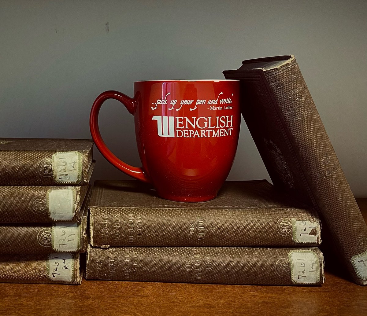 Witty_English's tweet photo. Have you submitted your work to the English Department writing awards? 

Win cash prizes up to $300 and a free mug to the first member of each class to submit! 

For more info, click the link in bio or below. Let’s see that talent! 🖋

https://t.co/TWMey2lJh6 https://t.co/7hs2OAmjyI