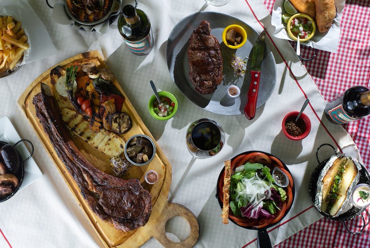 nicolasmariar's tweet photo. Al fin!, pense que nunca me iban a preguntar.

10 restaurantes que no podés dejar de visitar en Buenos Aires (Sin pisar Palermo) 👇🧵 https://t.co/bQMqEqfwy1