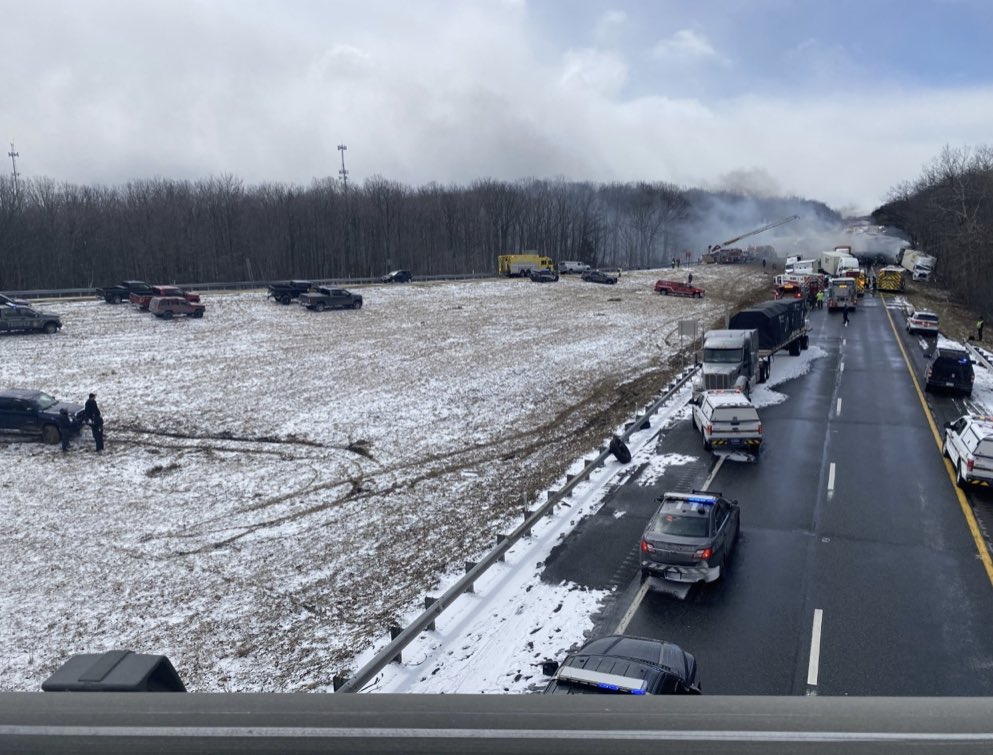 LoganWestropeWX's tweet photo. WOW!! New photos of the multi-vehicle crash on Interstate 81 (Schuylkill County) from a snow squall earlier this morning! 

Photo credits from our photographer: Colin Elgonitis

#PA #Snowsquall #pawx https://t.co/K5jDUUx3zQ